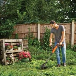 Black & Decker Black+Decker Akku-Rasentrimmer STC1840EPC Inkl. 18 V 4 Ah Li-Ion-Akku 16 Black & Decker Black+Decker Akku-Rasentrimmer STC1840EPC Inkl. 18 V 4 Ah Li-Ion-Akku -Obi Verkäufe 185963 2012 3