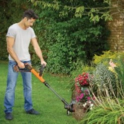 Black & Decker Black+Decker Akku-Rasentrimmer STC1840EPC Inkl. 18 V 4 Ah Li-Ion-Akku 17 Black & Decker Black+Decker Akku-Rasentrimmer STC1840EPC Inkl. 18 V 4 Ah Li-Ion-Akku -Obi Verkäufe 185963 2012 4