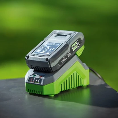 LUX 20 V Li-Ion Akku 1 PowerSystem 2 Ah 4 LUX 20 V Li-Ion Akku 1 PowerSystem 2 Ah – Bild 4