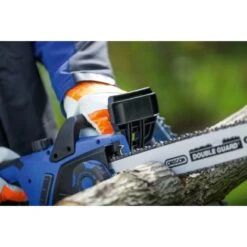 LUX Elektro-Kettensäge E-KS-2400/40 A 8 LUX Elektro-Kettensäge E-KS-2400/40 A -Obi Verkäufe 4007872348496 A02 041217