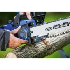 LUX Elektro-Kettensäge E-KS-2400/40 A 10 LUX Elektro-Kettensäge E-KS-2400/40 A -Obi Verkäufe 4007872348496 A04 041217