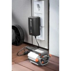 Gardena Schnell-Ladegerät QC18 Für 18 V Akkus 5 Gardena Schnell-Ladegerät QC18 Für 18 V Akkus -Obi Verkäufe 4078500025171 3050 3