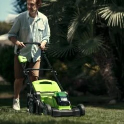 Greenworks Akku-Rasenmäher G40LM41K4 KIT 40V 31 Greenworks Akku-Rasenmäher G40LM41K4 KIT 40V -Obi Verkäufe 6952909025865 2705 A 08