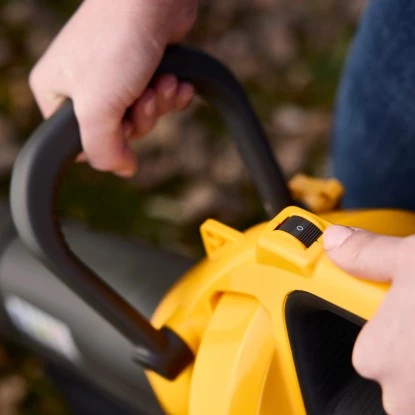 Stiga Akku-Laubsauger Und -bläser VS 100e Inkl. 2 Akkus & Doppelladegerät 10 Stiga Akku-Laubsauger Und -bläser VS 100e Inkl. 2 Akkus & Doppelladegerät – Bild 10